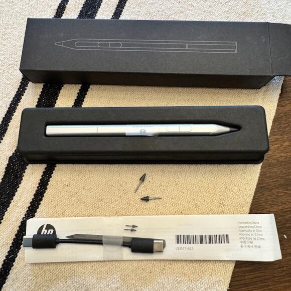 HP Tilt Pen Silver L93571-B22 New in Box